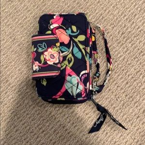 SUPER cute Vera Bradley wristlet